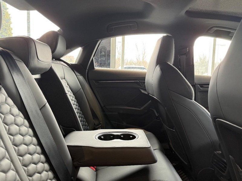 Audi RS 3 Vehicle Image 4