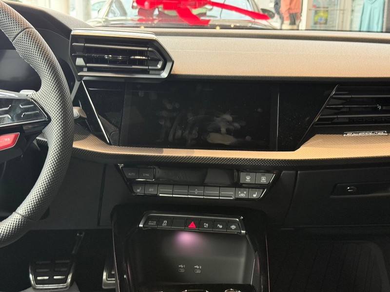 Audi RS 3 Vehicle Image 6