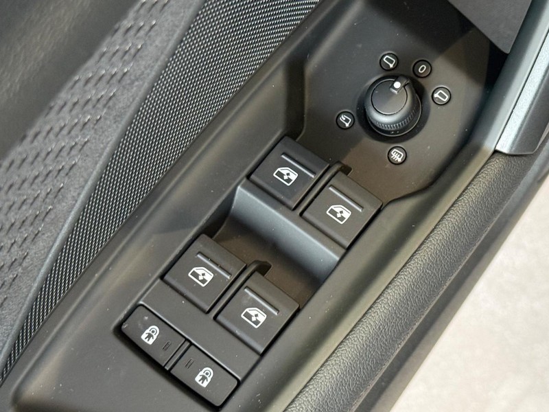 Audi RS 3 Vehicle Image 14