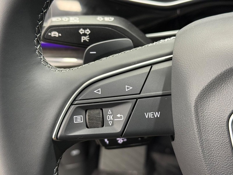 Audi Q7 Vehicle Image 11