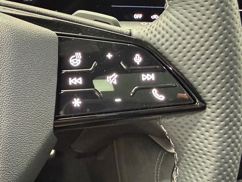 Audi SQ5 Sportback Vehicle Image 9