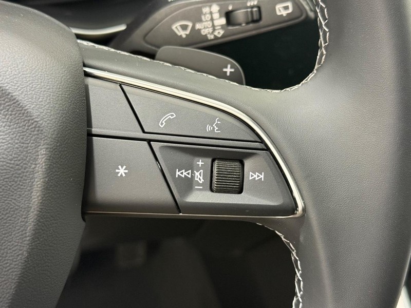 Audi Q7 Vehicle Image 13