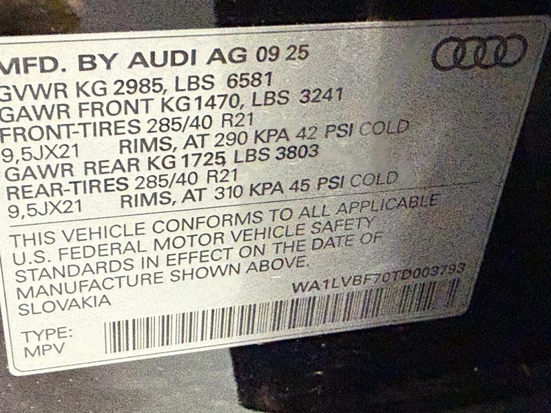 Audi Q7 Vehicle Image 18