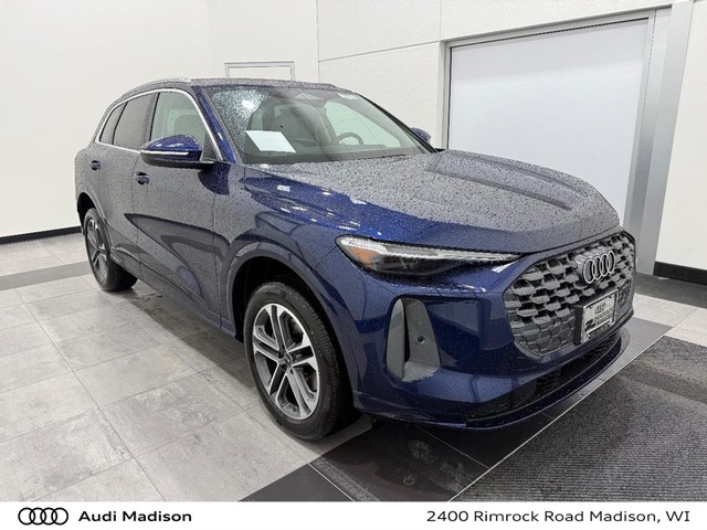 2025 Audi New Q5 Premium Plus's photo