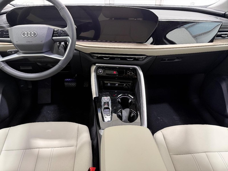 Audi Q5 Vehicle Image 5