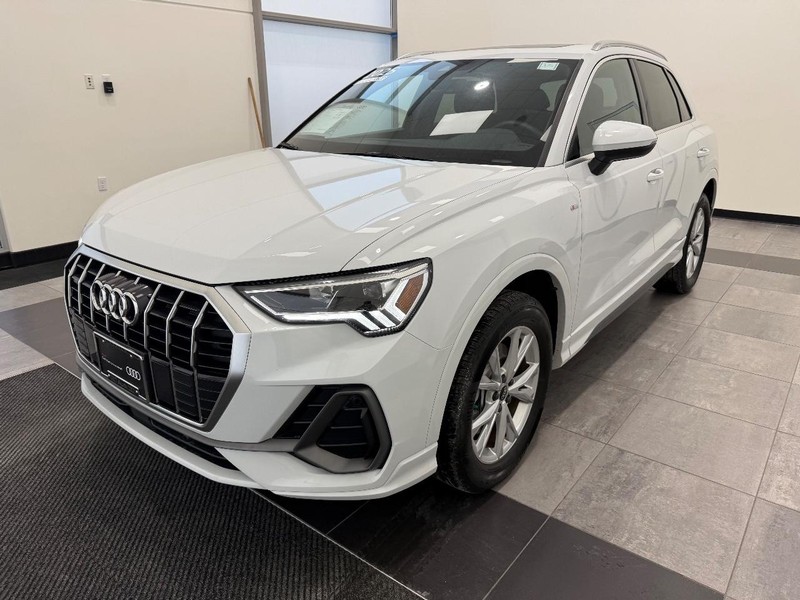 Audi Q3 Vehicle Image 6