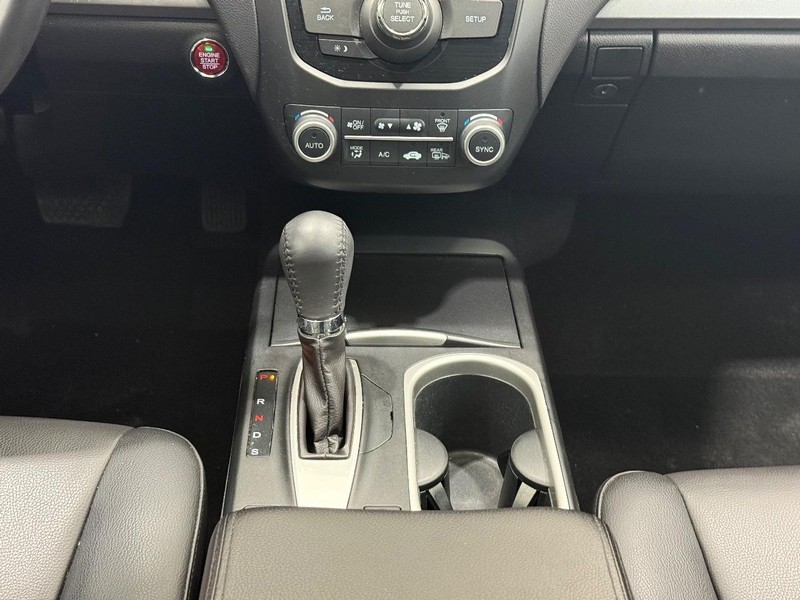 Acura RDX Vehicle Image 11