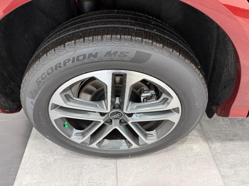 Audi Q5 Sportback Vehicle Image 3