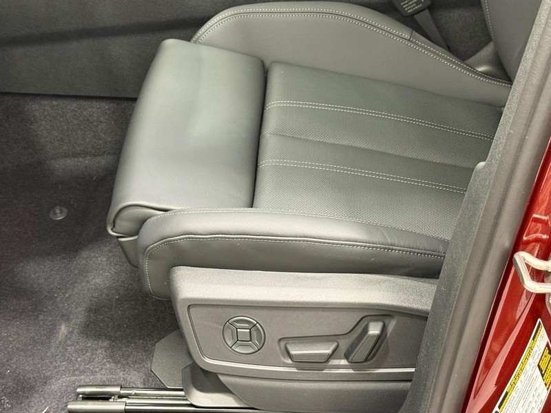 Audi Q5 Sportback Vehicle Image 15