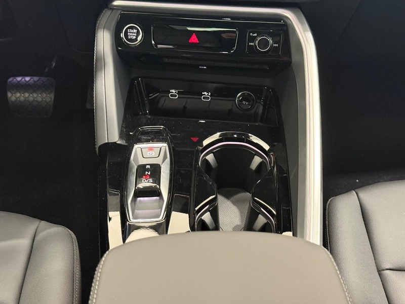 Audi Q5 Vehicle Image 7