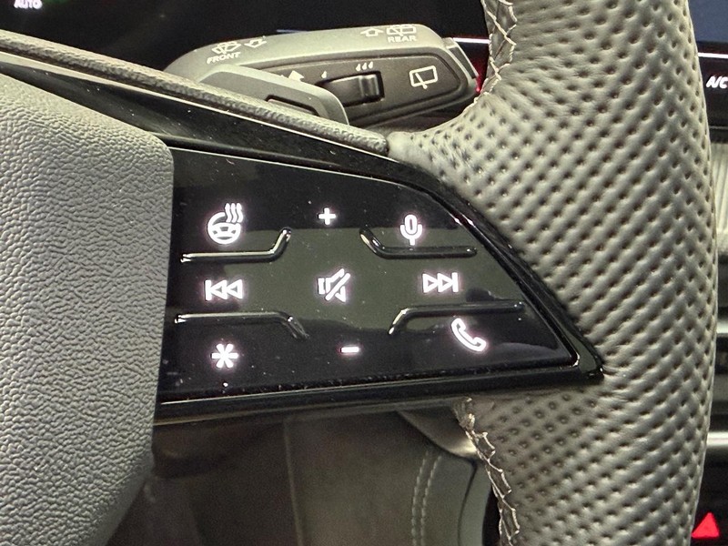 Audi SQ5 Vehicle Image 11