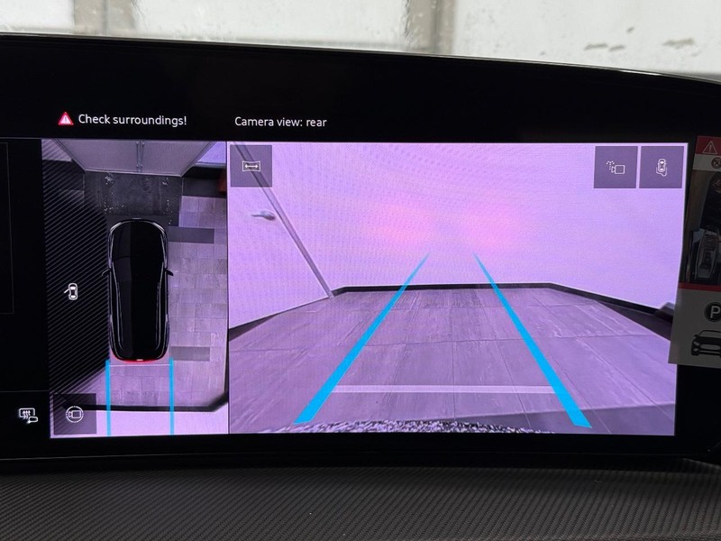 Audi SQ5 Vehicle Image 12