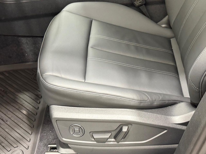 Audi Q5 Vehicle Image 14