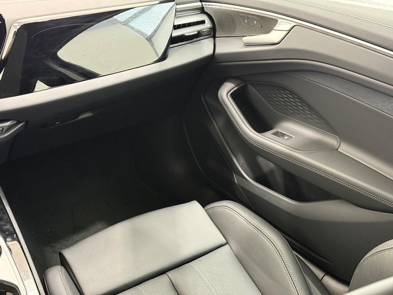 Audi A6 Sedan Vehicle Image 8