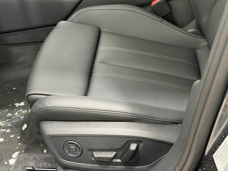 Audi A6 Sedan Vehicle Image 14