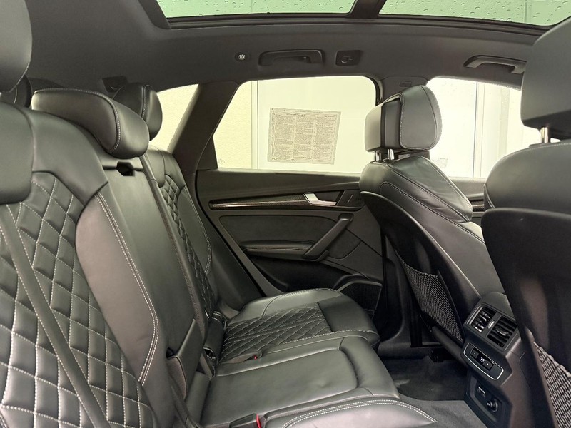 Audi SQ5 Vehicle Image 8