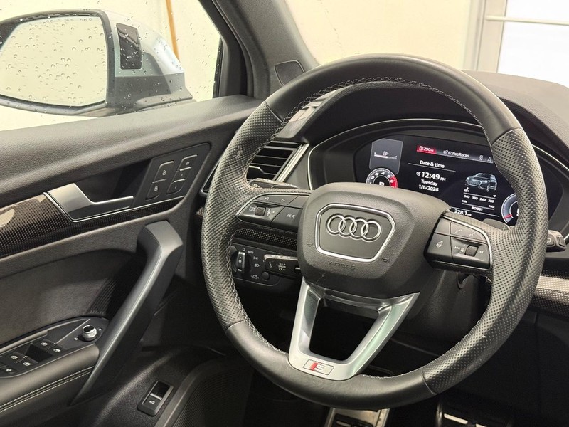 Audi SQ5 Vehicle Image 11