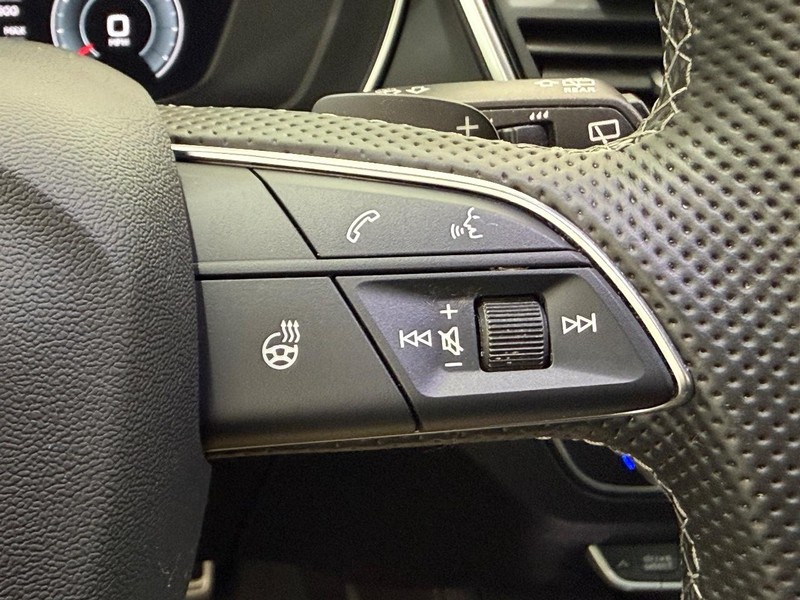 Audi SQ5 Vehicle Image 16