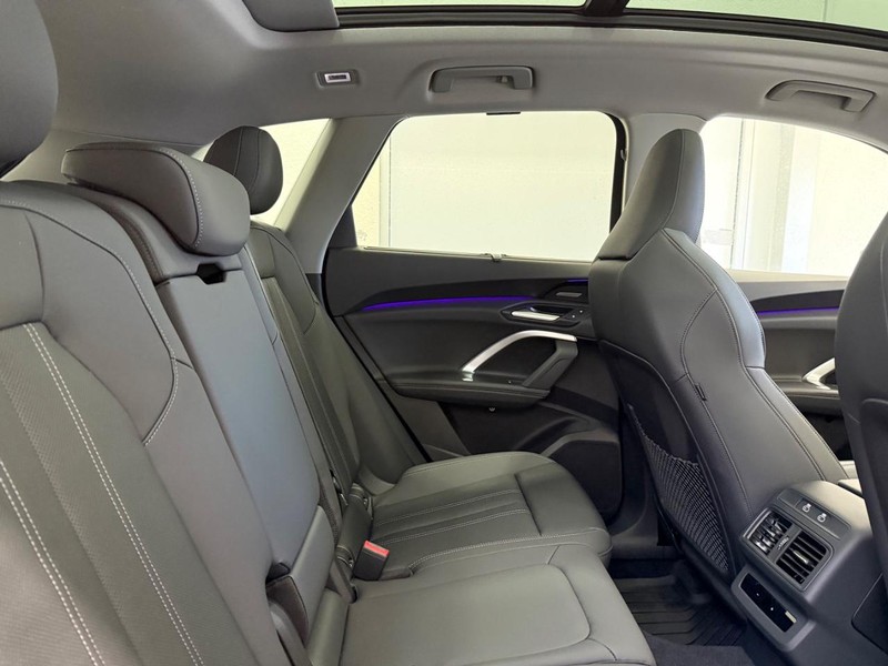 Audi Q5 Vehicle Image 3