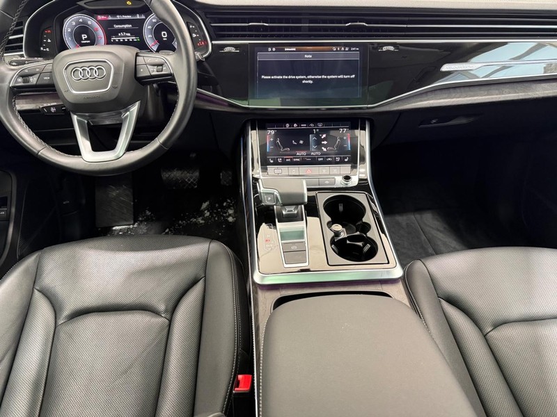 Audi Q8 Vehicle Image 9