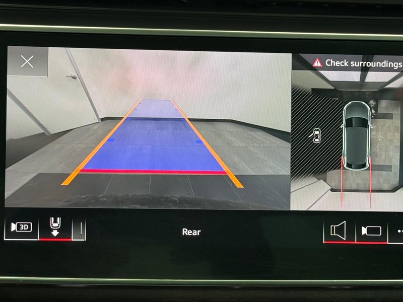 Audi Q8 Vehicle Image 18