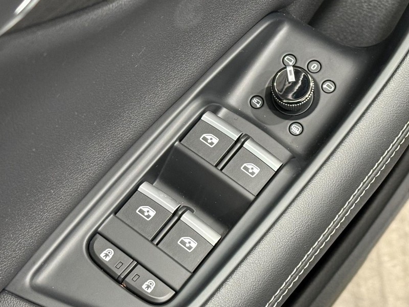 Audi Q8 Vehicle Image 20