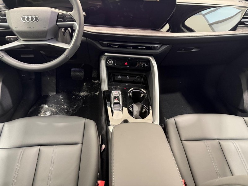 Audi Q5 Vehicle Image 5