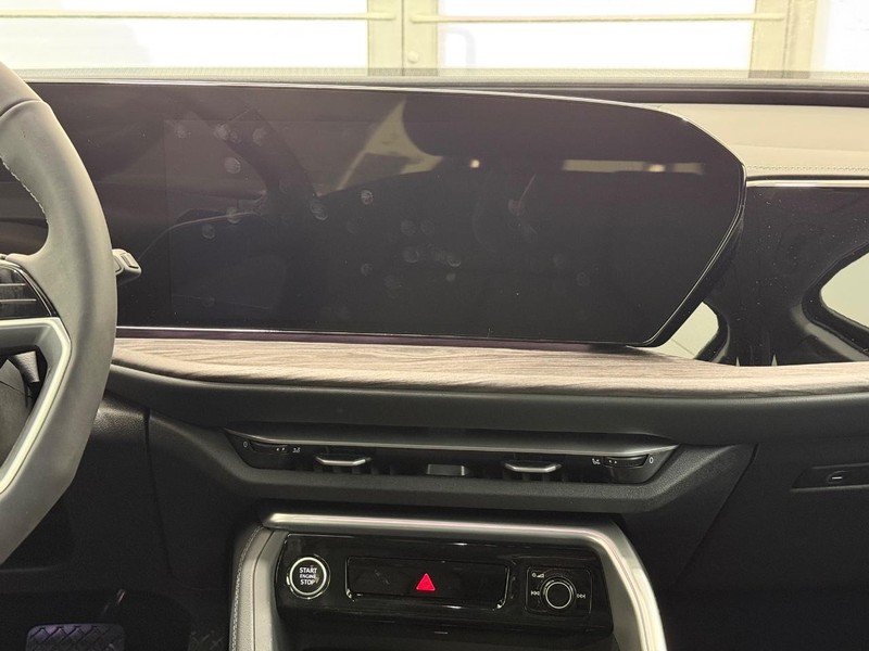 Audi Q5 Vehicle Image 6