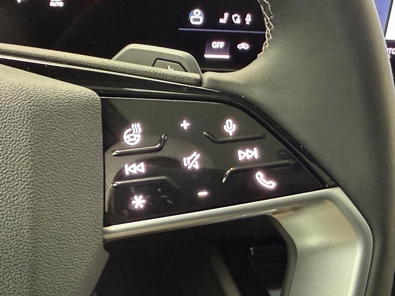 Audi A6 Sedan Vehicle Image 11