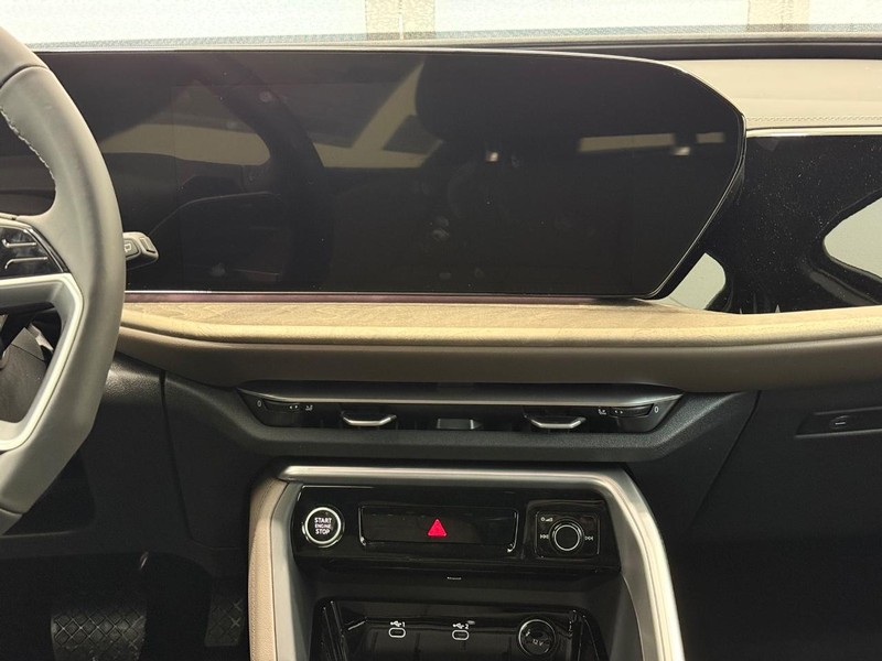 Audi Q5 Vehicle Image 6