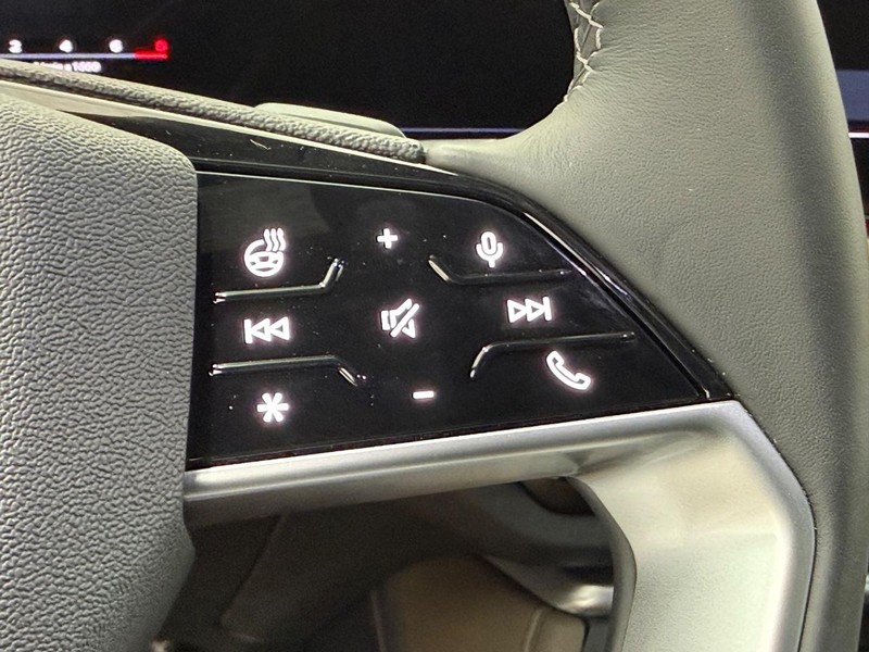 Audi Q5 Vehicle Image 11