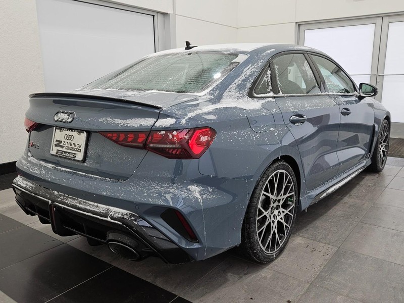 Audi RS 3 Vehicle Image 2