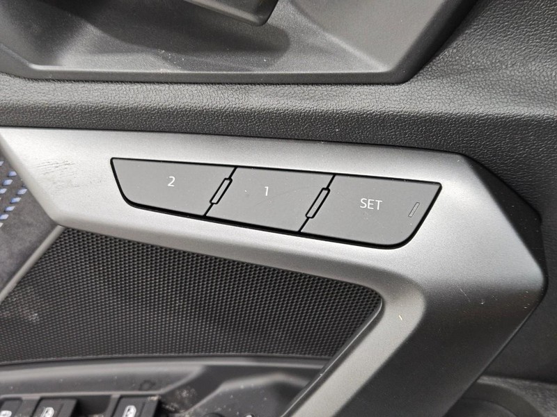 Audi RS 3 Vehicle Image 10