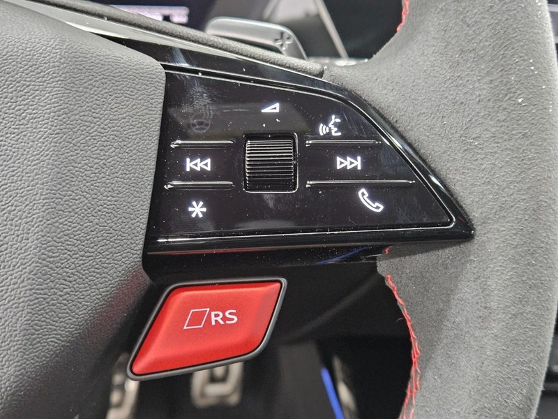 Audi RS 3 Vehicle Image 12