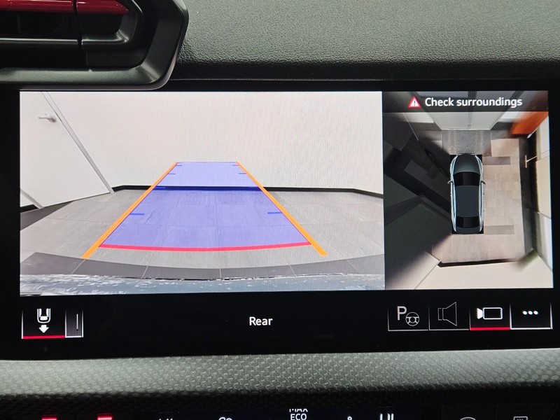 Audi RS 3 Vehicle Image 13