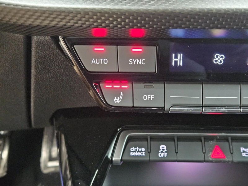 Audi RS 3 Vehicle Image 14