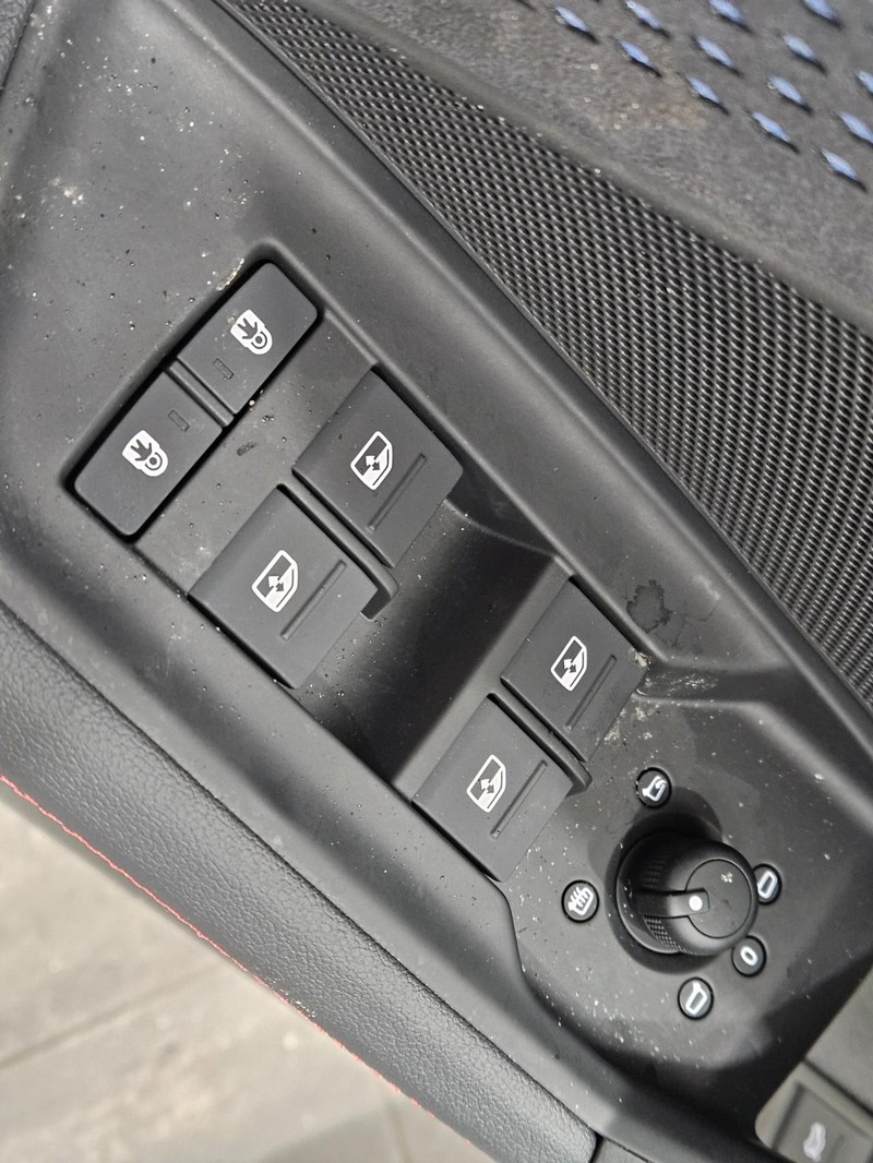 Audi RS 3 Vehicle Image 15