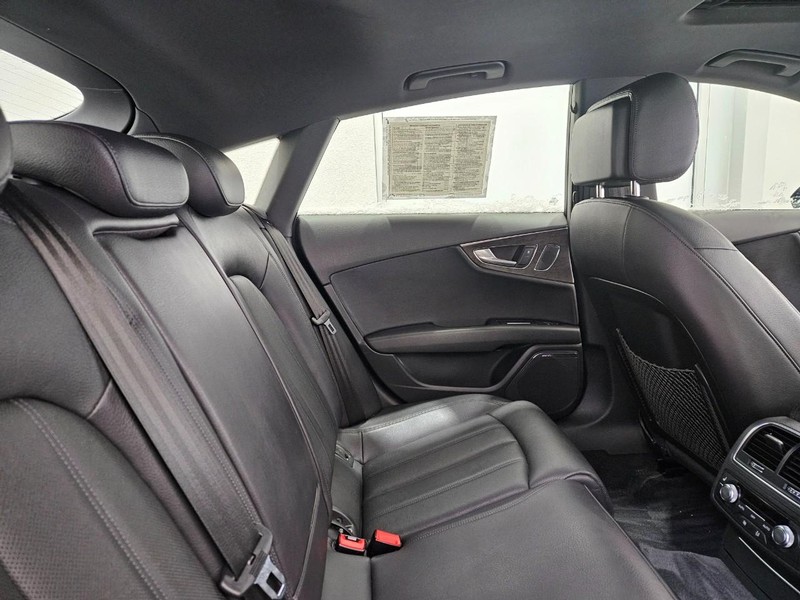 Audi A7 Vehicle Image 8