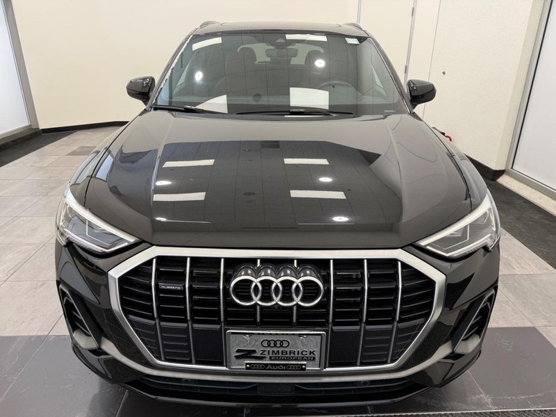 Audi Q3 Vehicle Image 7