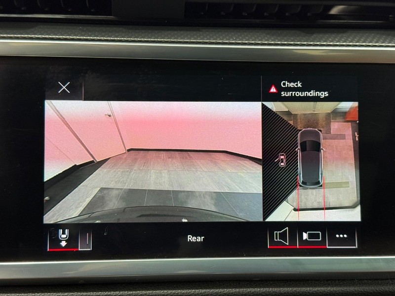 Audi Q3 Vehicle Image 19