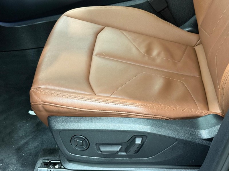 Audi Q3 Vehicle Image 21