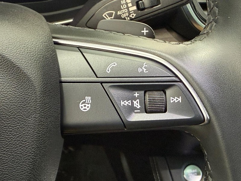 Audi Q5 Sportback Vehicle Full-screen Gallery Image 16