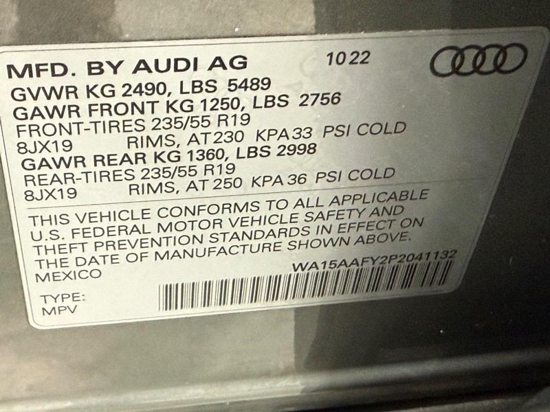 Audi Q5 Sportback Vehicle Full-screen Gallery Image 22