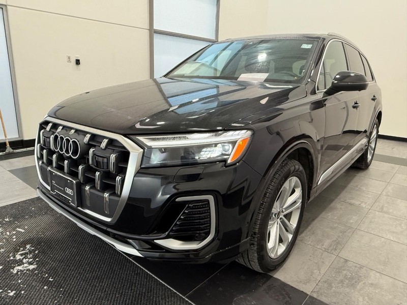 Audi Q7 Vehicle Full-screen Gallery Image 06