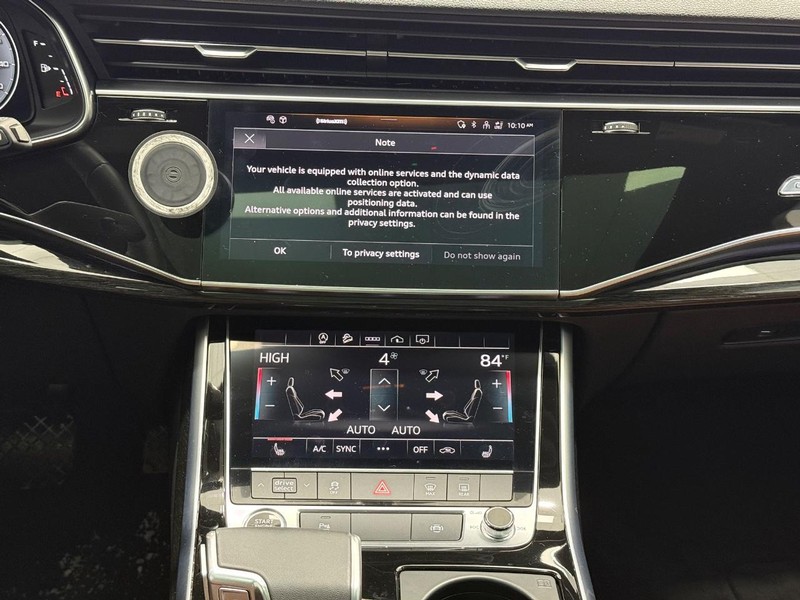 Audi Q7 Vehicle Full-screen Gallery Image 10