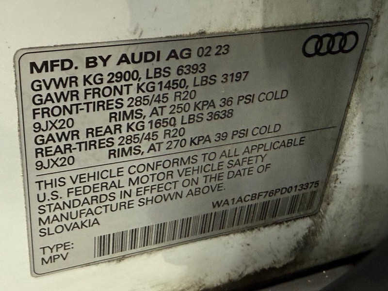 Audi Q7 Vehicle Full-screen Gallery Image 22