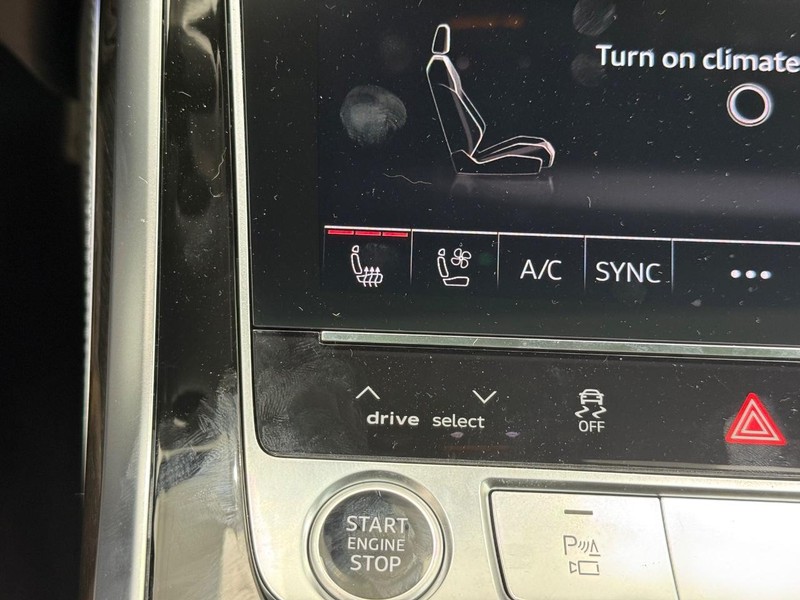 Audi Q7 Vehicle Image 13