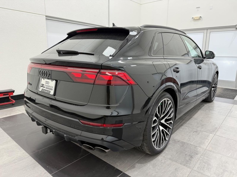 Audi SQ8 Vehicle Image 2
