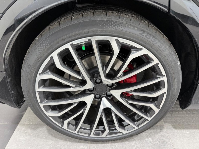 Audi SQ8 Vehicle Image 3