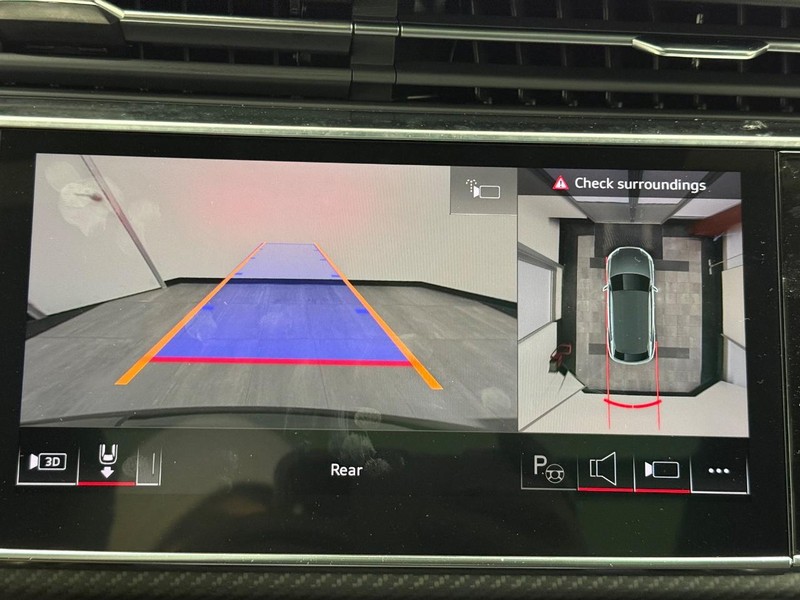 Audi SQ8 Vehicle Image 13